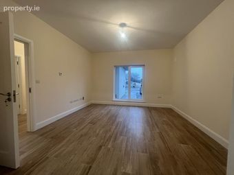 8 Roseville Crescent, Cahir, Co. Tipperary, Cahir, Co. Tipperary - Image 5