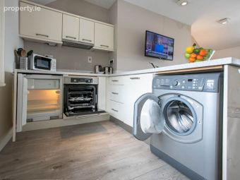 3 Hatch Street Lower, Dublin 2 - Image 4