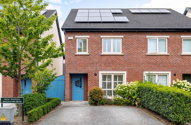 4 Shackleton Grove, Lucan, Co. Dublin, Lucan, Co. Dublin - Click to view photos