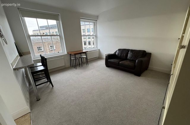 Apartment 6, 102/103, Leeson Street Lower, Dublin 2 - Click to view photos