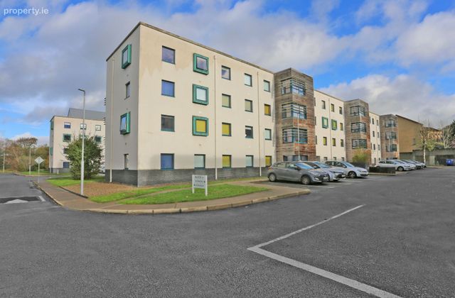 Apartment 635, Block 6a, Brookfield Hall, Castletroy, Co. Limerick - Click to view photos