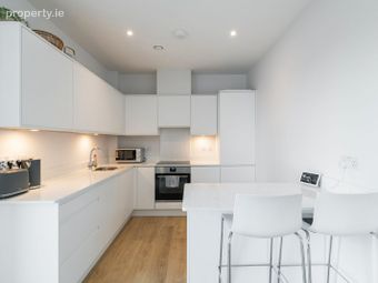 Apartment 25, Meadow View, Leopardstown, Dublin 18 - Image 4