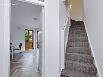 Apartment 3, Friary Close, Christchurch, Dublin 8 - Image 2