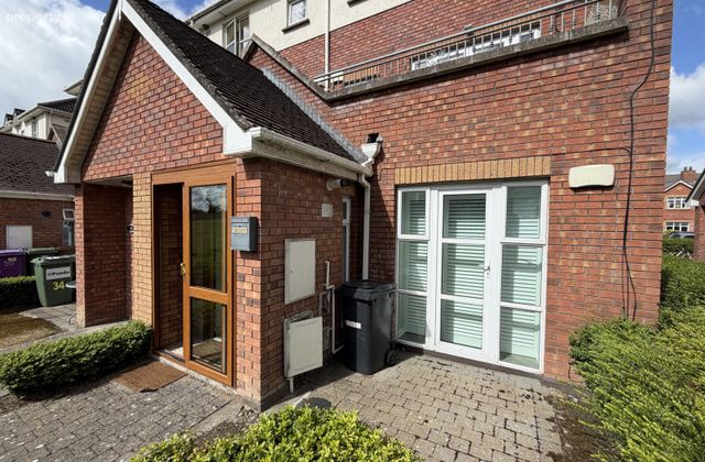 33 Boroimhe Alder, Swords, Swords, Co. Dublin - Click to view photos