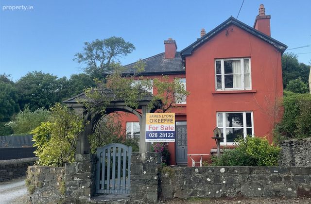 Summer Hill, Bantry, Co. Cork - Click to view photos