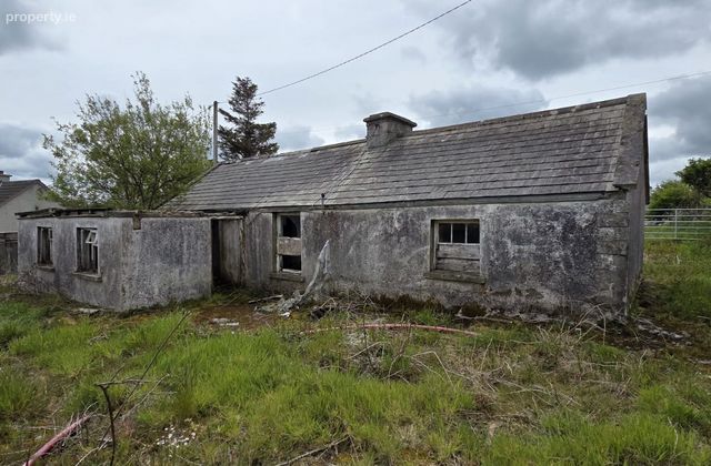 Ballinlena, Carrowmore Lacken, Carrowmore, Co. Mayo - Click to view photos