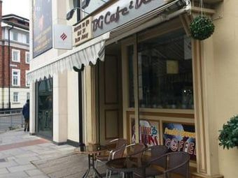66b Pearse Street, Dublin 2, Dublin 2 - Image 2