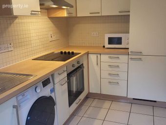 Apt 6, Brent House, Seafield Road East, D03 Cp83, Clontarf, Dublin 3 - Image 2