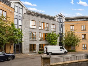 Apartment 16, Friarsland Crescent, Goatstown, Dublin 14 - Image 2