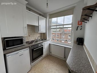 Apartment 6, 102/103, Leeson Street Lower, Dublin 2 - Image 3