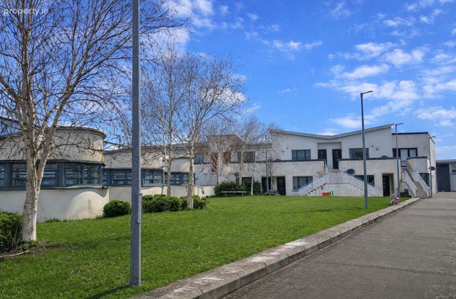 Apt. 98 Station House, Macdonagh Junction, Kilkenny City, Co. Kilkenny, Kilkenny, Co. Kilkenny - Click to view photos