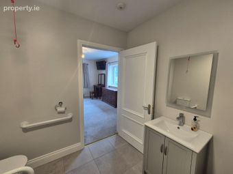 73 The Glebe, Ballina, Ballina, Co. Mayo - Image 2