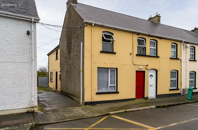 Potential Yield C. 17 Percent, Main Street, St. Johnston, Co. Donegal - Click to view photos