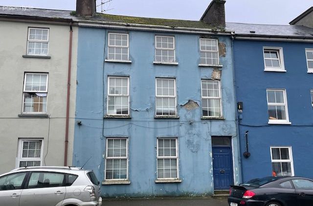 25 Oliver Plunkett Street, Bandon, Co. Cork - Click to view photos