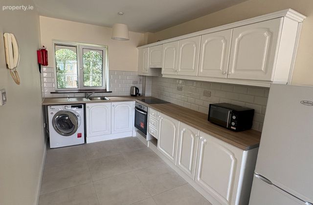 6 Dursey, The Headlands, Wilton, Co. Cork - Click to view photos