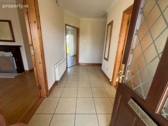 15 Willow Park, Derrymullan, Ballinasloe, Co. Galway - Image 3