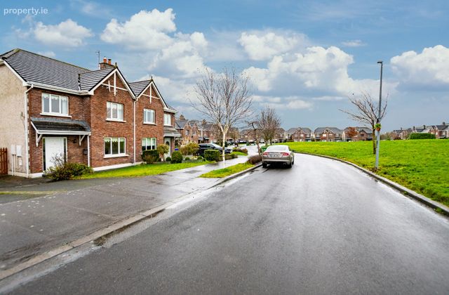 11 Chancery Park Drive, Tullamore, Tullamore, Co. Offaly - Click to view photos