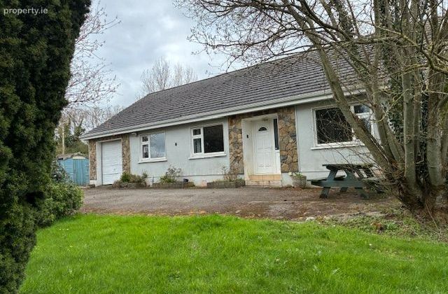 Rock Hurst, Carrick, Rathdowney, Cullahill, Co. Laois - Click to view photos