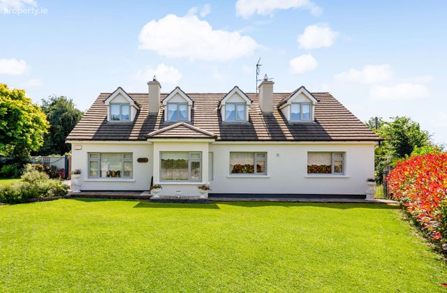 Ash Hill, Dunboyne, Blackbull, Co. Meath - Click to view photos