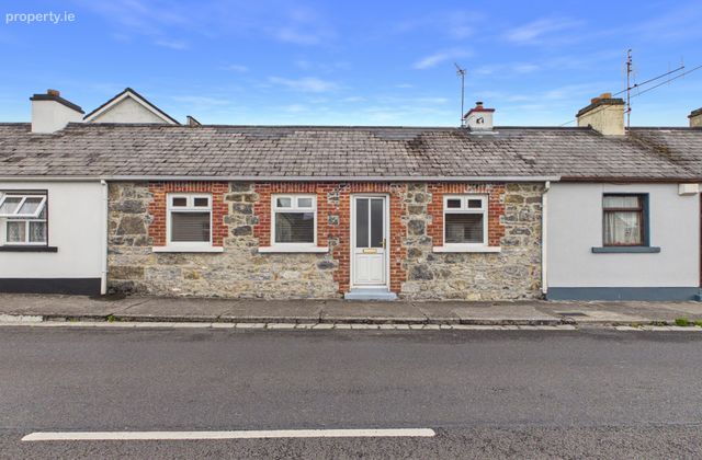 Stone Cottage, Old Galway Road, Loughrea, Co. Galway, Loughrea, Co. Galway - Click to view photos