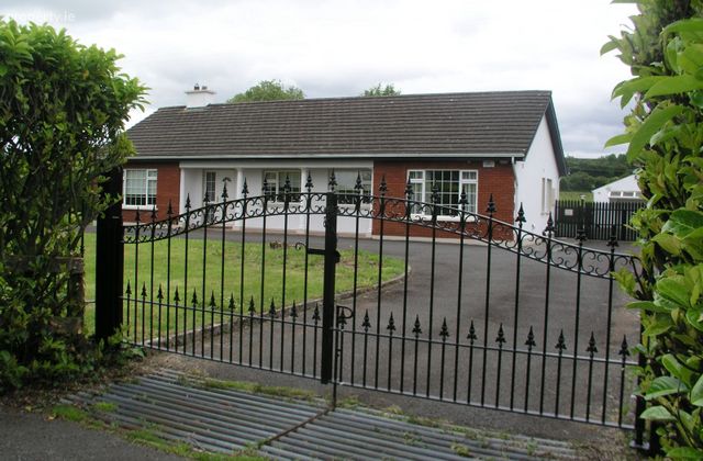 College Hill, Ballycahill, Templemore, Co. Tipperary - Click to view photos