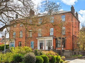Top Floor Apartment, 1 Eaton Square, Monkstown, Co. Dublin, Monkstown, Co. Dublin