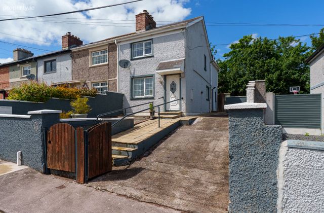 42 Kerryhall Road, Fairhill, Co. Cork - Click to view photos