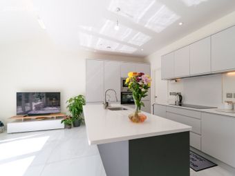 A Rated 4 Bed Home, Dublin 18, Leopardstown, Dublin 18 - Image 4