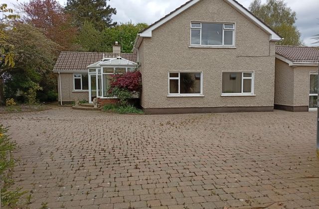 Extensive Equestrian Property,clifton Lodge, Ballysax, Ballysax, Co. Kildare - Click to view photos