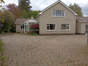 Clifton Lodge,Ballysax,Curragh,Co. Kildare, Ballysax, Co. Kildare