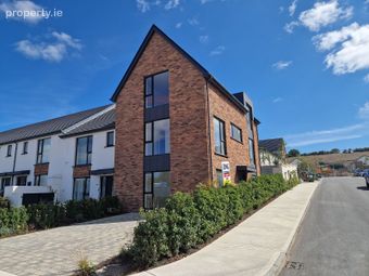 44 Waterfall Heights, Ardrostig, Bishopstown, Co. Cork - Image 2