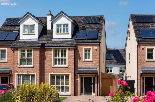 19 Finlay Park, Naas, Naas, Co. Kildare - Click to view photos