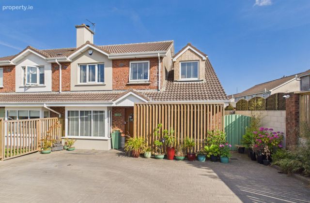54 Meadowbrook, Tramore, Co. Waterford - Click to view photos