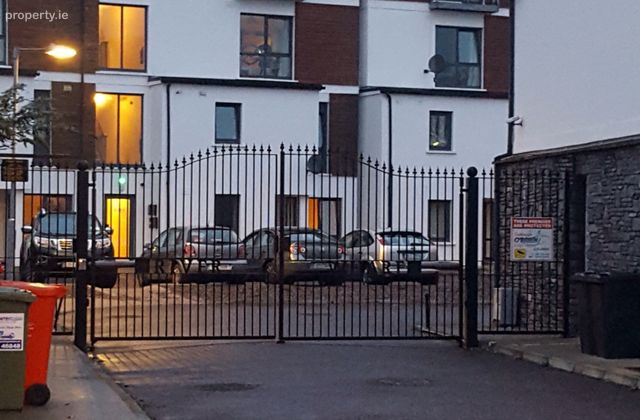 Apt.5, Riverwharf, Mill Road, Midleton, Co. Cork - Click to view photos