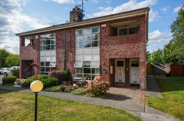 26 Supple Hall, Dunshaughlin, Co. Meath - Click to view photos