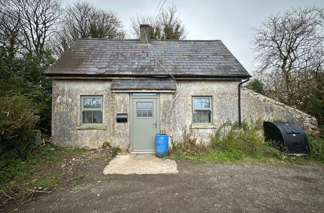 Doon, Kishkeam, Co. Cork - Click to view photos