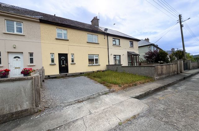 16 Saint Patrick's Place, Fethard, Fethard, Co. Tipperary - Click to view photos