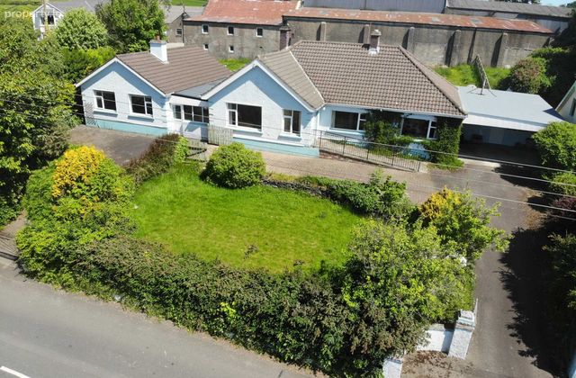 Rocktown Bungalow &amp; Chalet, Rocktown, Greencastle, Co. Donegal, Greencastle, Co. Donegal - Click to view photos
