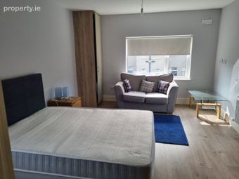 73 Main Street, Blackrock, Co. Dublin - Image 2