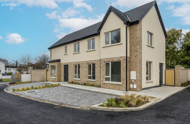 Summer Court, Dunboyne, Co. Meath - Click to view photos