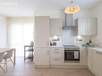 9 Kennan Walk, Dublin 15 - Image 2