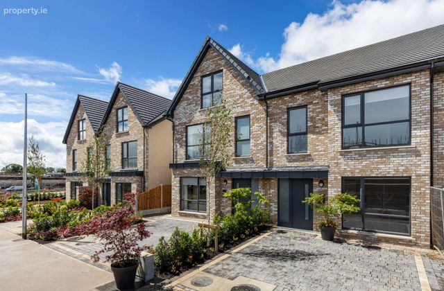 Coach, Ashbourne, Co. Meath - Click to view photos