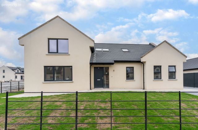 Blackhall, Carrighill Upper, Calverstown, Kildare, Co. Kildare - Click to view photos