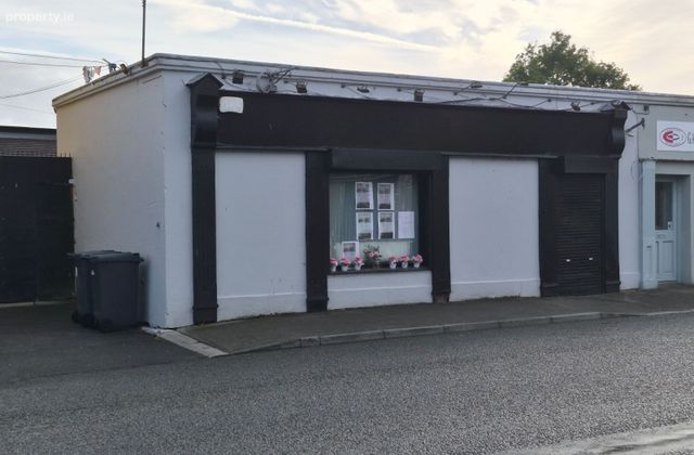 Mountbellew Town Centre, Mountbellew, Co. Galway - Click to view photos