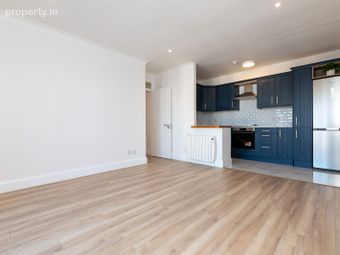 Apartment 48, Trinity Square, Dublin 2 - Image 4