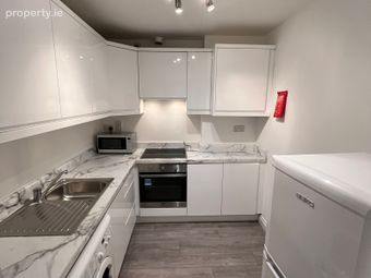 Apt 201, Tuskar Rock, Custom House Harbour, D01 H021, IFSC, Dublin 1 - Image 2