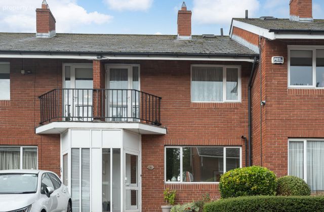23 Hampton Court, Inchicore, Dublin 8 - Click to view photos
