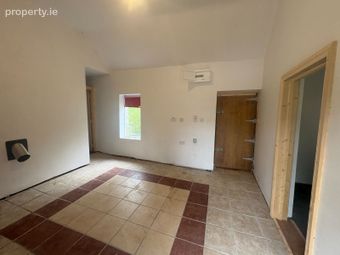 Rover, Ballyfarnon, Geevagh, Co. Sligo - Image 2