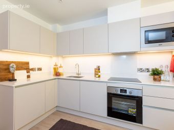 Apartment , Roselawn, Knocksinna Court, Foxrock, Dublin 18 - Image 3