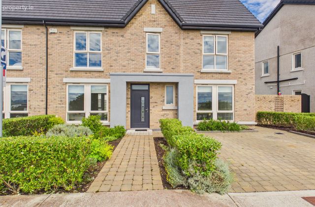 56 Cuirt Bhoirne, Roscam, Galway, Roscam, Co. Galway - Click to view photos